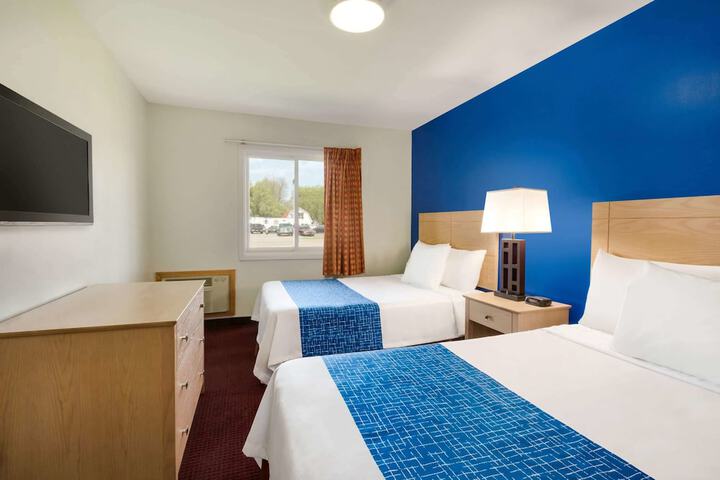 Room 28 of 38