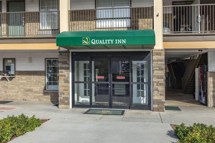 Hotel 2 of 31