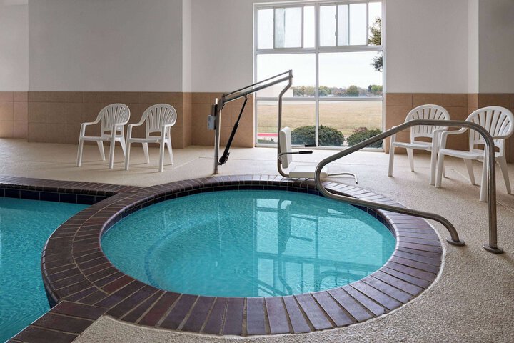 Pool 6 of 38