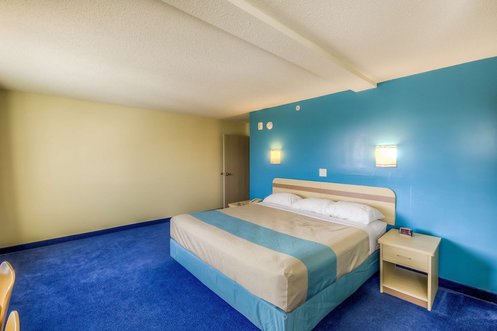 Room 16 of 31