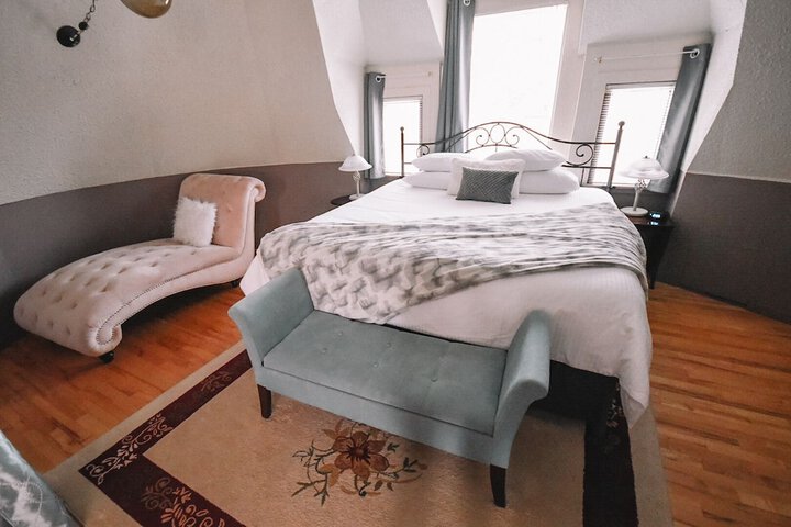 Room 18 of 30