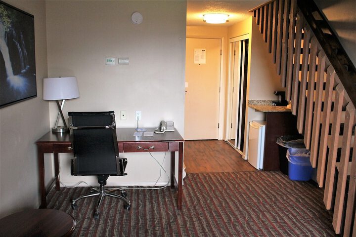 Room 82 of 145