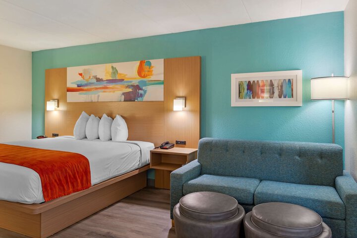 Room 8 of 31