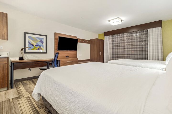 Room 101 of 348