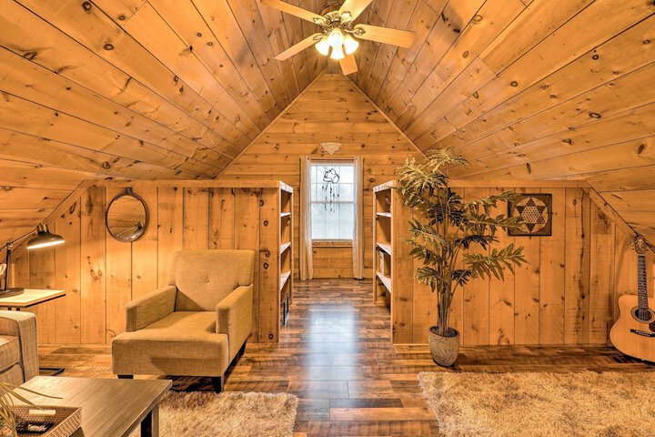 Charming Log Cabin at Double JJ Ranch Resort!