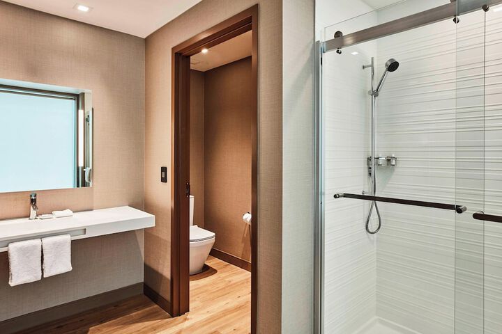 AC Hotel by Marriott Cincinnati at the Banks