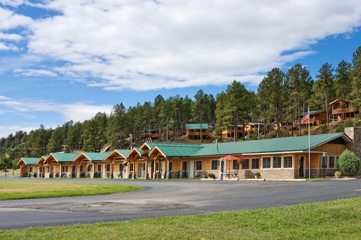 Rock Crest Lodge & Cabins