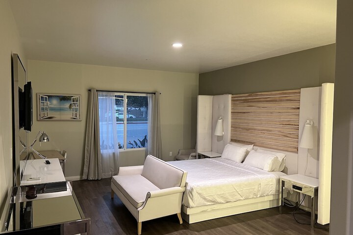 Aspire Inn & Suites Orange