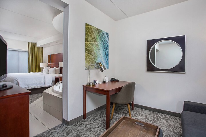 Room 16 of 29
