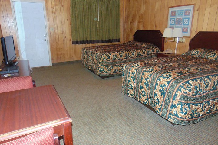 Room 13 of 40