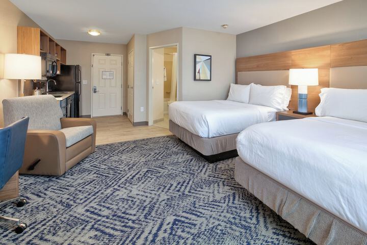 Room 32 of 51