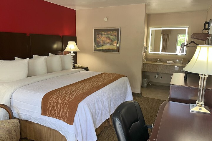 Room 35 of 54