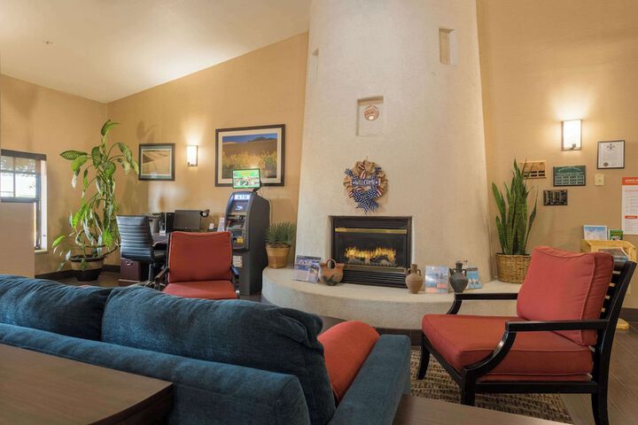 Hotel Interior 22 of 132