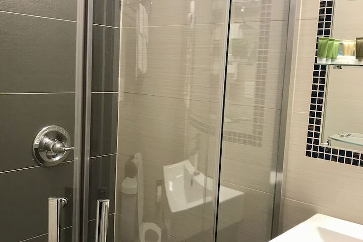 Room 42 of 49