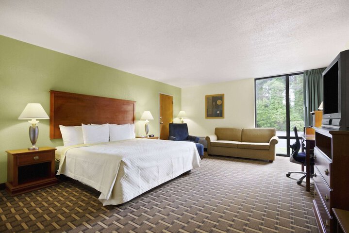 Room 43 of 52