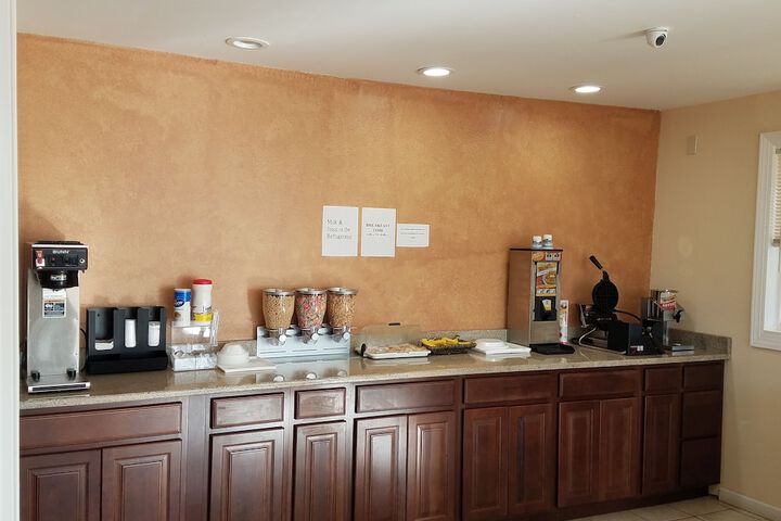 Americas Express Inn South Hill