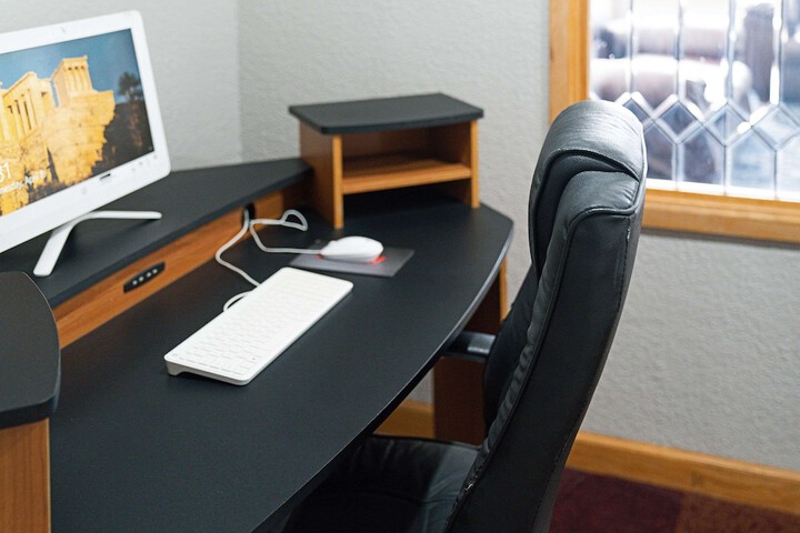 Business Center 38 of 39