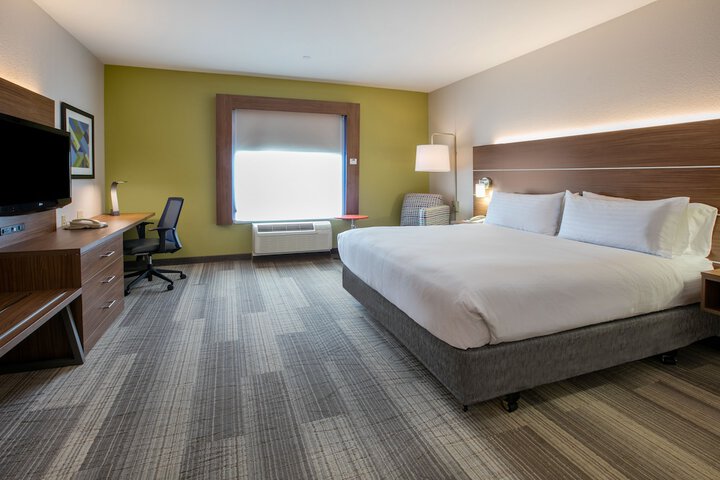 Room 25 of 51