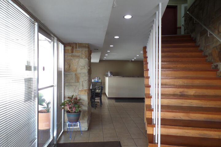 Executive Inn