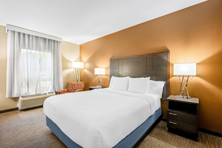 La Quinta Inn & Suites by Wyndham Boone University