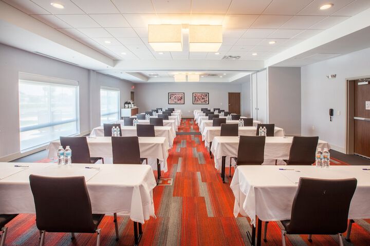Holiday Inn Express & Suites Indianapolis NE - Noblesville by IHG