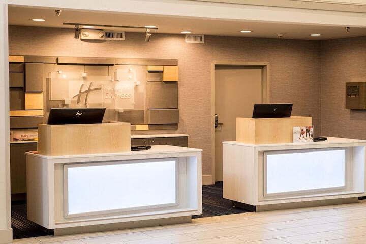 Holiday Inn Express Columbus-Dublin by IHG
