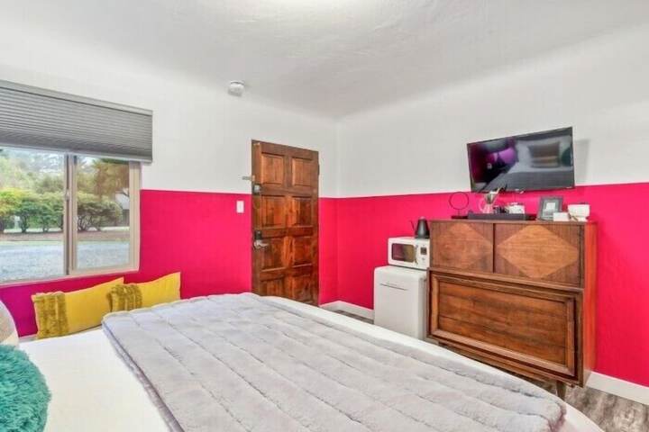 b.side motel + rv