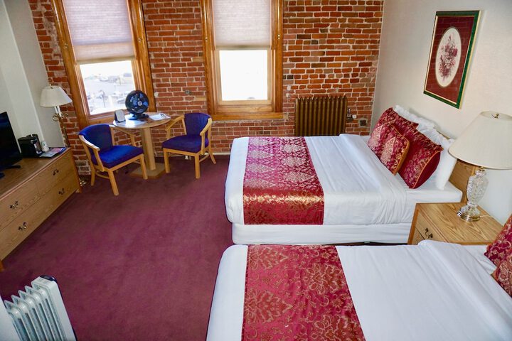 Room 71 of 110