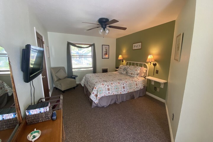 Room 17 of 40