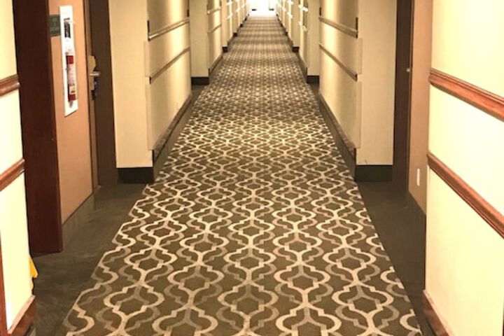 Ballroom/Hall 35 of 40