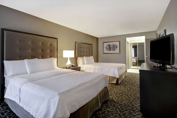 Homewood Suites by Hilton Edgewater