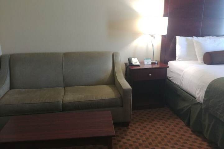 Room 35 of 60