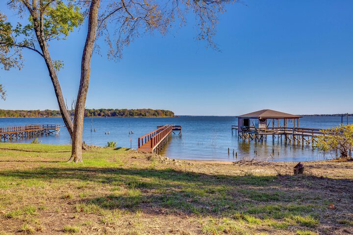 Waterfront Home at Lake Fork w / Boardwalk