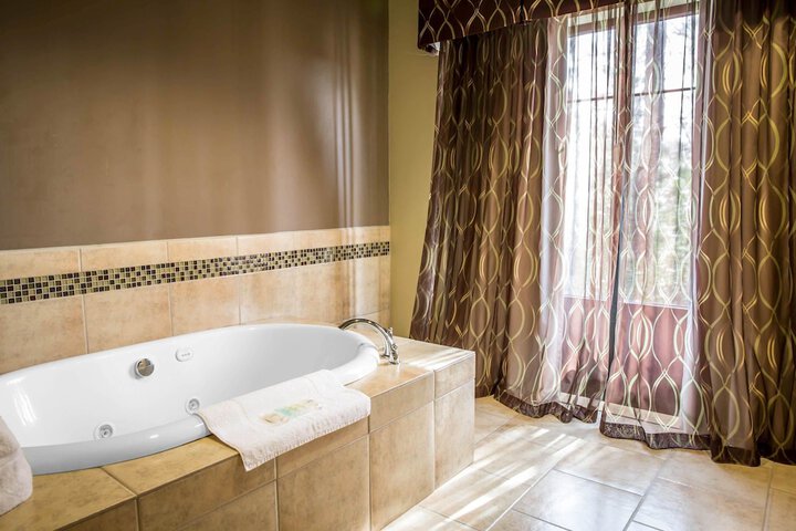 Comfort Suites New Bern near Cherry Point