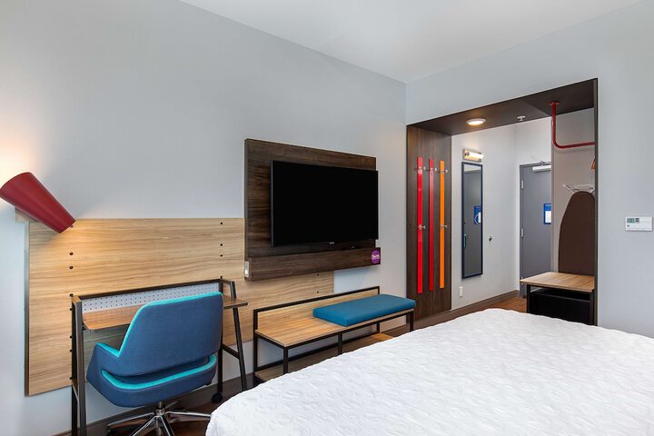 Room 25 of 45