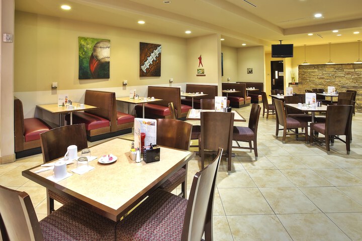 Dining 50 of 59