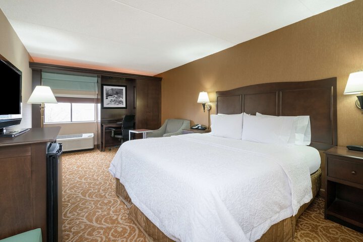 Room 45 of 77