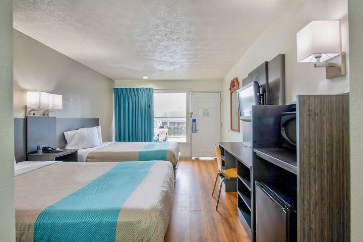 Room 19 of 27