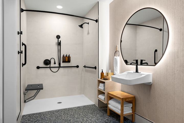 The Inelle Oakhurst Yosemite, a Tribute Portfolio Hotel