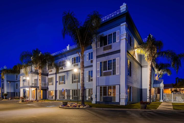 Best Western Colonial Inn