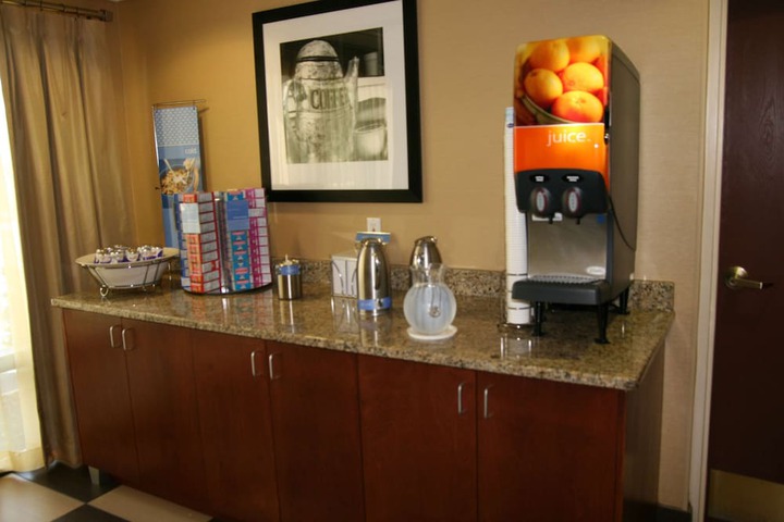 Hampton Inn Hillsville