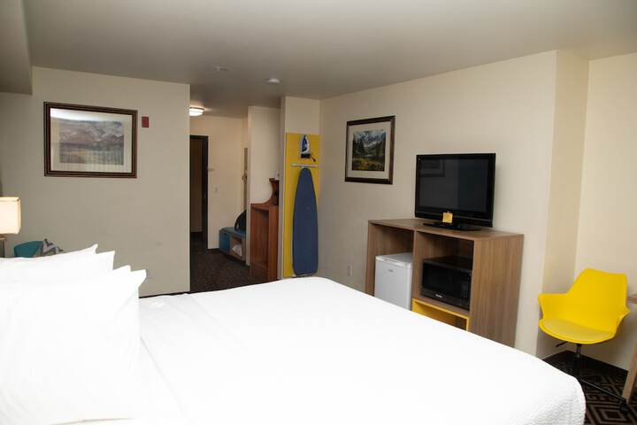 Room 64 of 102