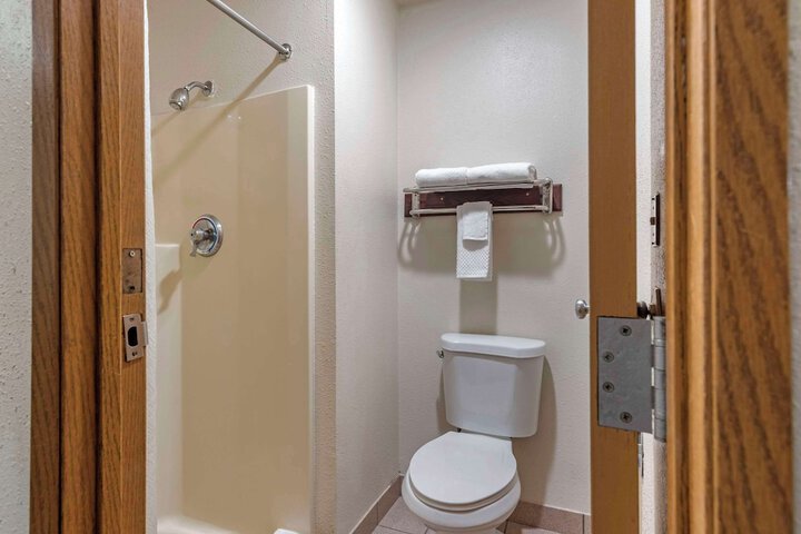 Room 7 of 24