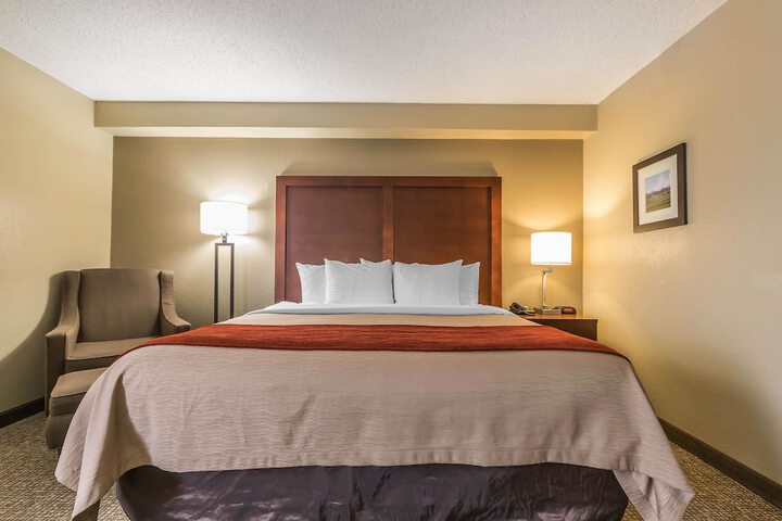 Room 32 of 50