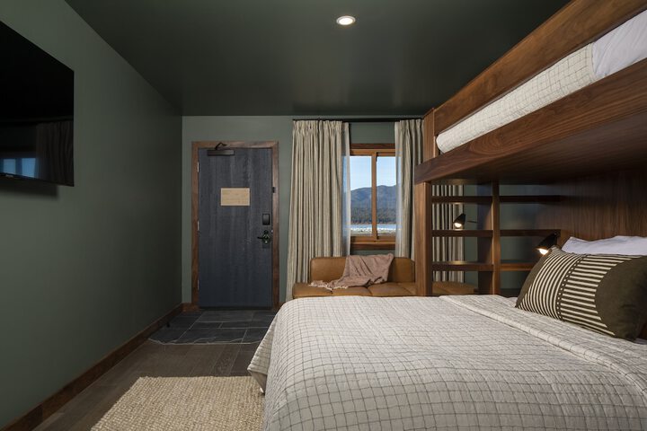 Room 35 of 41