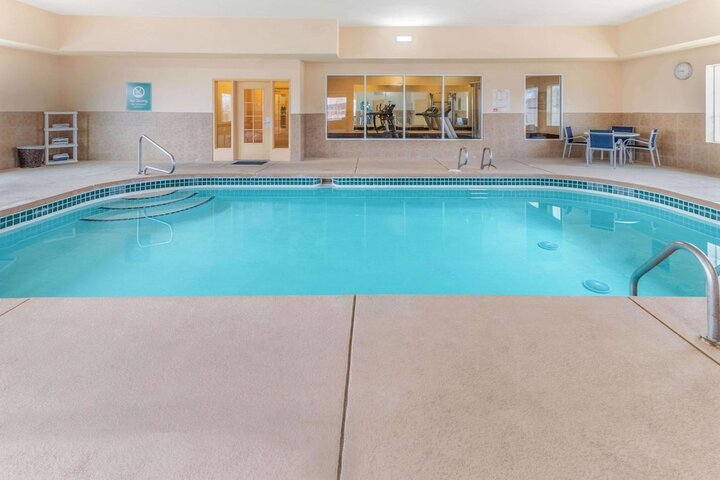 Pool 6 of 30