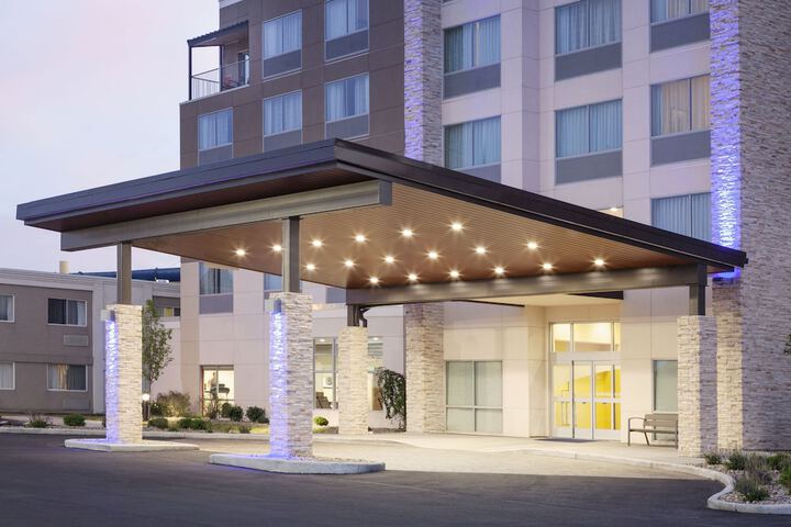Hotel 4 of 34