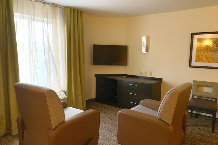 Room 30 of 38
