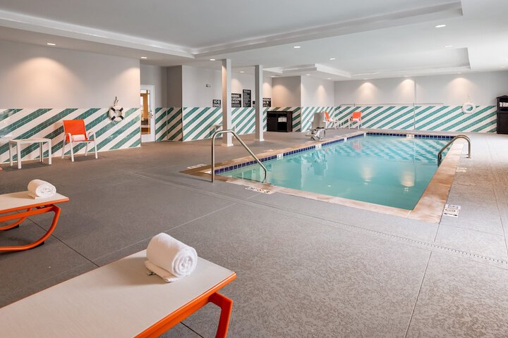 Pool 10 of 56