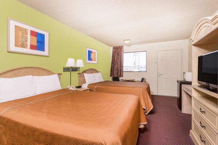 Room 13 of 14
